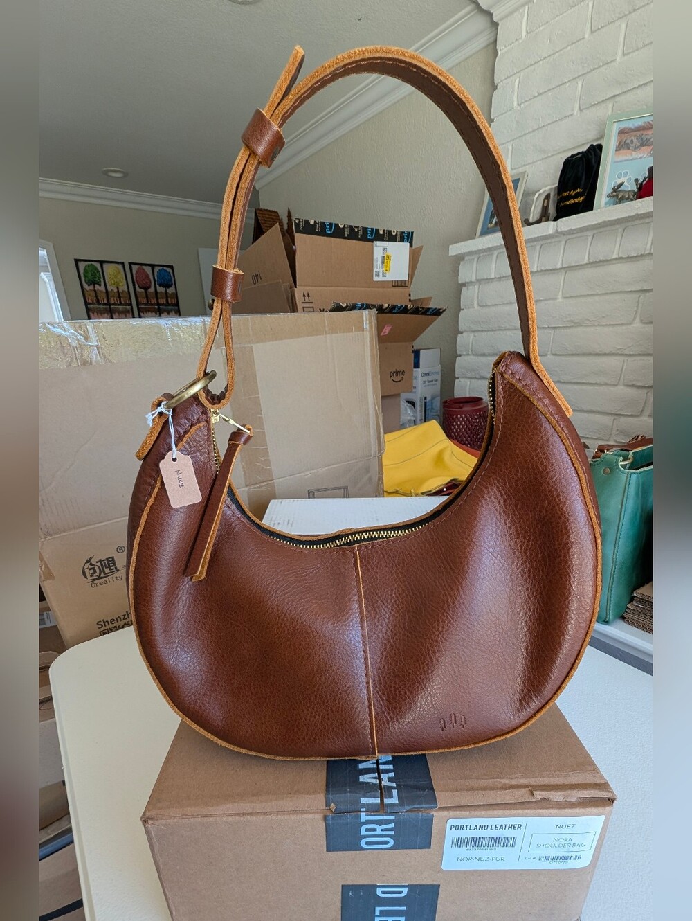 Nuez Classic Nora Shoulder Bag